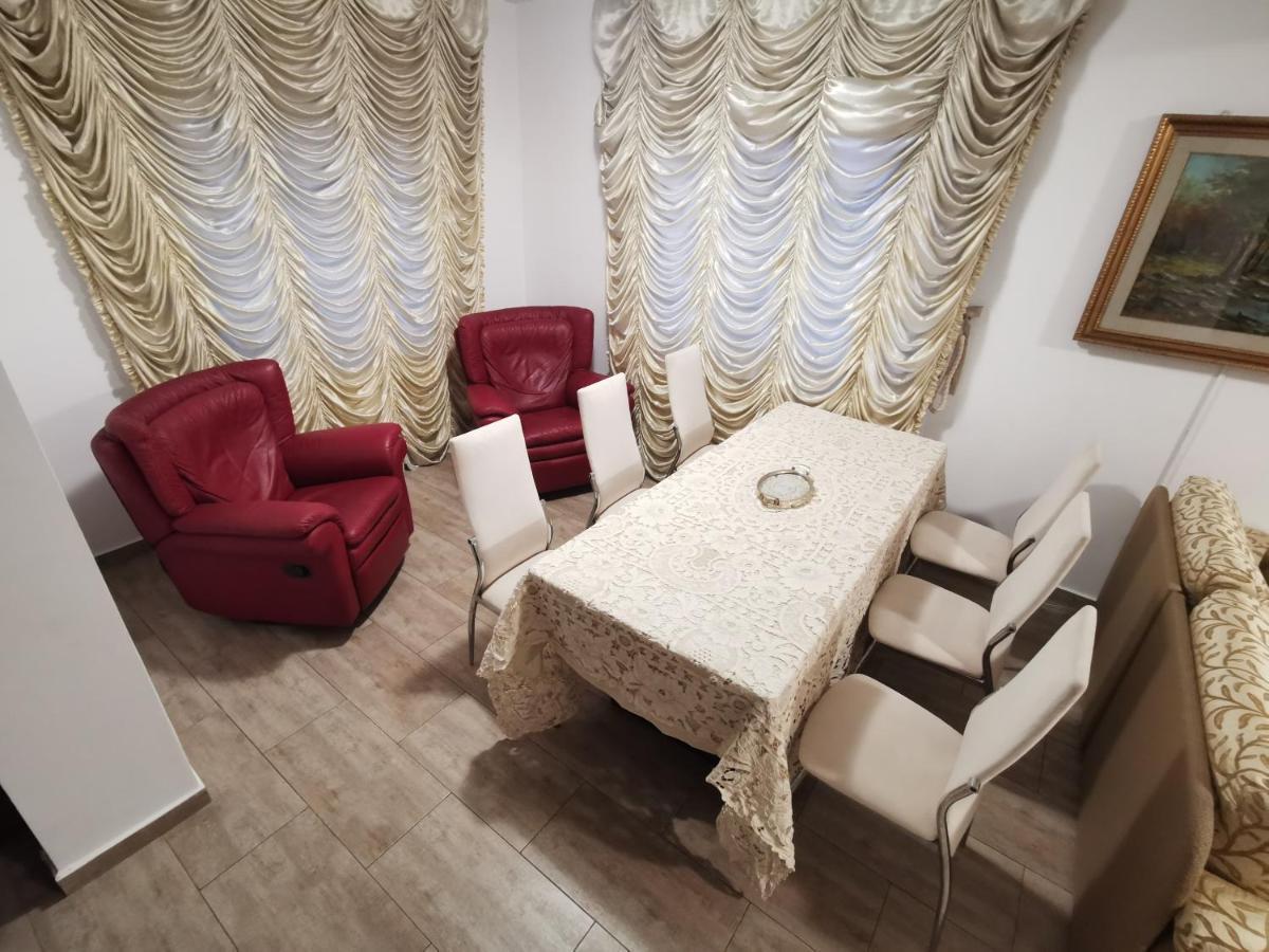 Vila Deal Săcele Eksteriør billede